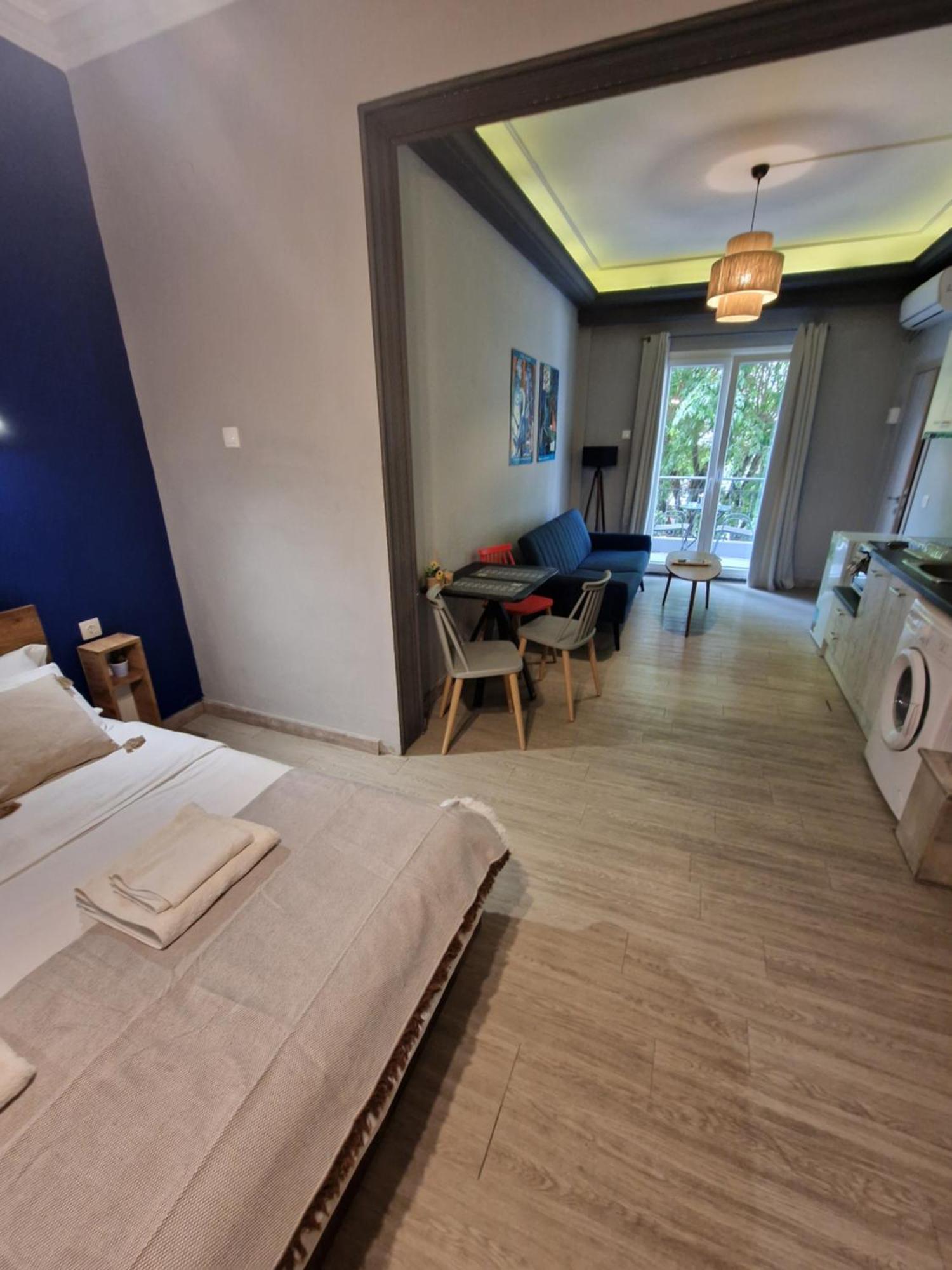 Closer "Egnatia Apartment 1" Thessaloniki Exterior photo